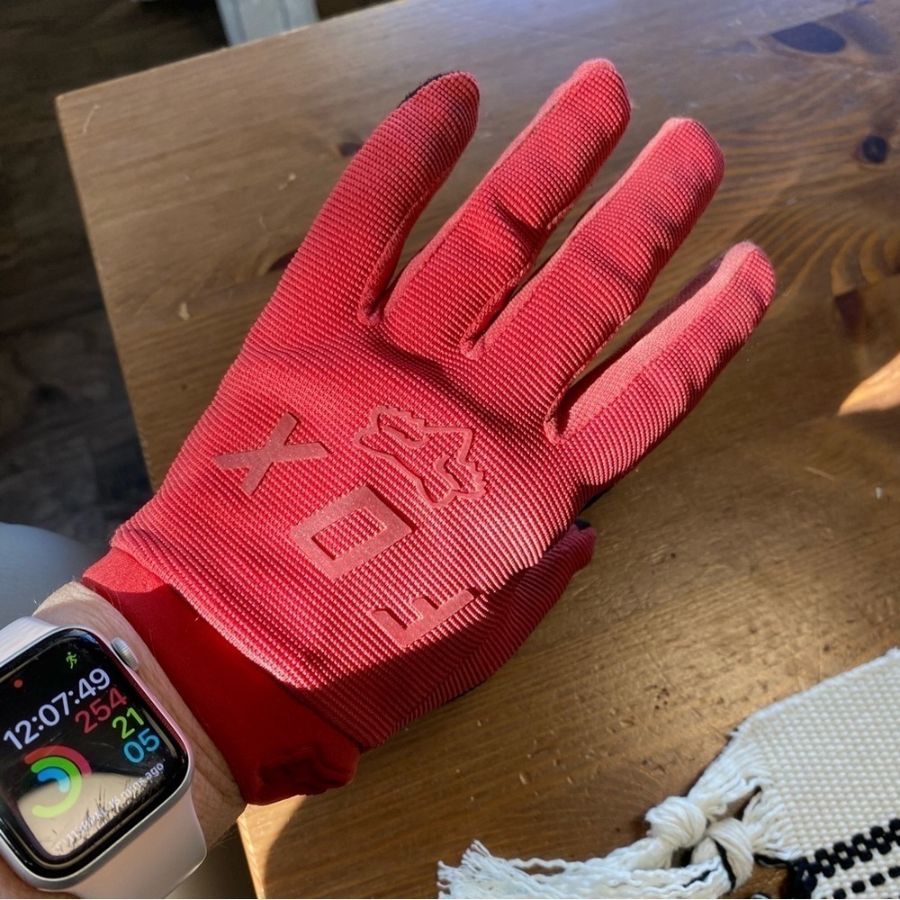 Fox racing mountain biking dirt biking gloves Red women’s Large (30) - Picture 3 of 9